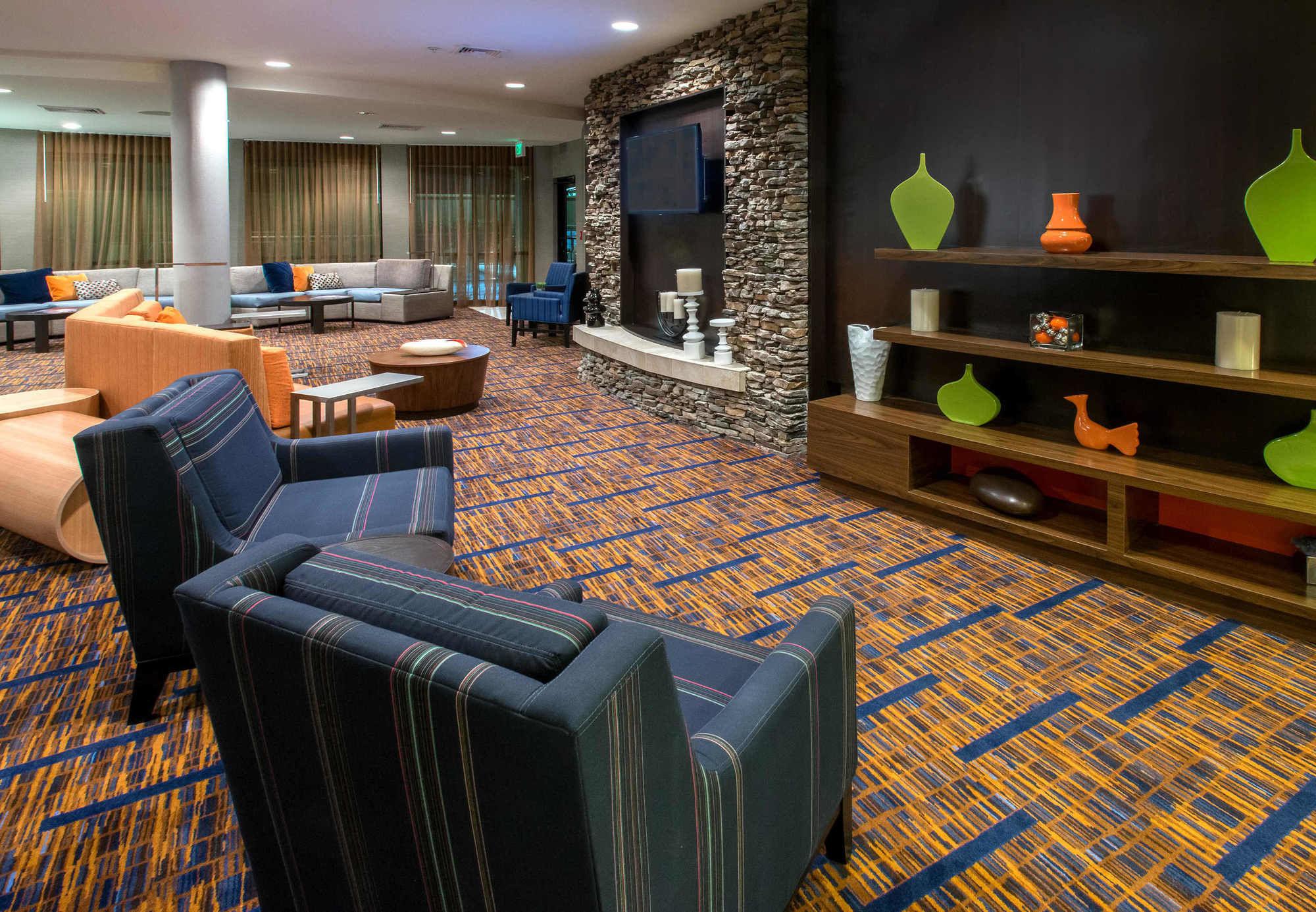 Отель Courtyard By Marriott Олбани Экстерьер фото